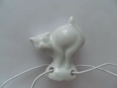 Produktbild von Porzellan Tropfenfänger Katze, Buckel, weiß, für Kaffee- oder Teekannen, Figur Tier Kätzchen