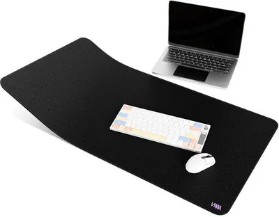Produktbild von Gaming-Mauspad XXL, 90 x 50 cm - Stoffoberfläche - Rutschfeste Gummibasis - Ideal für Gamer - Luxento