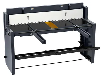 Immagine prodotto di SucceBuy Cesoie per lamiera 1320 mm, utensile per il taglio dei metalli con robusto telaio in acciaio, distanza delle lame regolabile, arresti per il materiale e comando a pedale per il taglio di acciaio, rame, alluminio e tondino per cemento armato