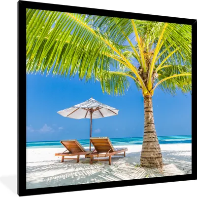 Produktbild von MuchoWow® Gerahmtes Poster Palme - Strandkorb - Sonnenschirm 40x40 cm - Poster mit Schwarzem Bilderrahmen Wandposter Rahmen Foto Bilder - Mit Rahmen - Wanddekoration Schlafzimmer