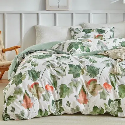 Productafbeelding van Ibenzoa® Beddengoedset 200x200 cm – Esdoornbladmotief in groen/oranje, 3-delig (1 dekbedovertrek + 2 kussenslopen 80x80 cm), microvezel-polyester, met rits
