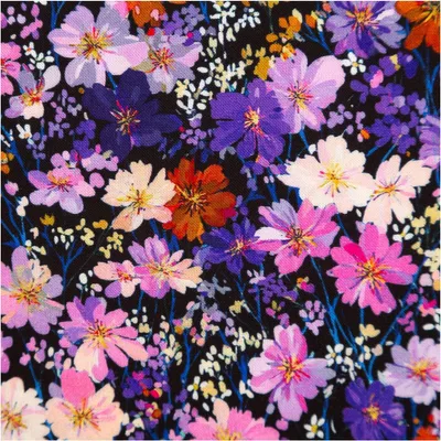 Produktbild von Viskose Stoff Meterware für Bekleidung Blumen lila 140cm Stoffbreite