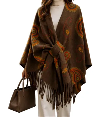 Produktbild von BZNA Strickponcho in Braun - Wolltuch mit Fransen - Poncho  ITALY