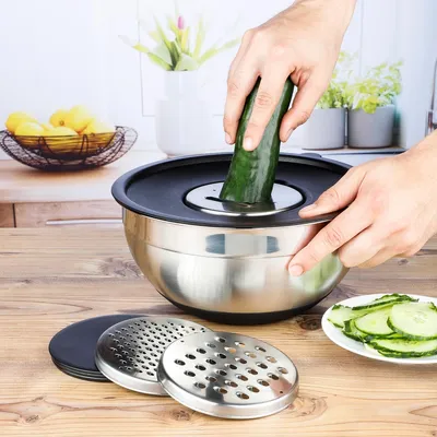 Produktbild von HI Salatschüssel mit Deckel und 3 Reiben Edelstahl