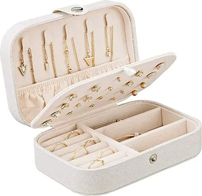 Produktbild von Schmuckkästchen Reise,Tragbar Schmuck Aufbewahrungsbox Schmuckkoffer Klein Kunstleder Schmuckbox Schmuckkiste Kunstleder Schmuckschatulle für Ringe Ohrringe Halskette Uhren Damen Mädchen