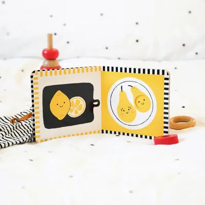 Obrázok produktu pre Baby Fruits: Kontrastbuch für Babys mit Öffnungen · kontrastreiche Bilder angepasst an Babyaugen · Schwarz Weiß Primärfarben Buch für Neugeborene · Mein erstes Bilderbuch · Montessori Buch