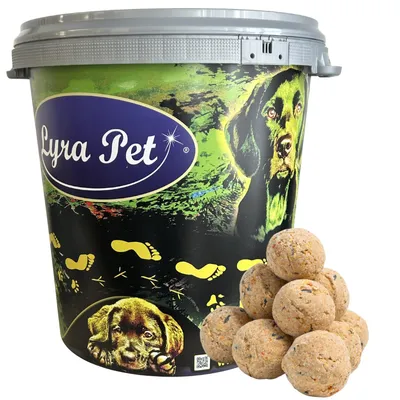 Produktbild von 100 Stk. Lyra Pet® Meisenknödel Basic ohne Netz à 90 g = 9 kg  in 30 L Tonne