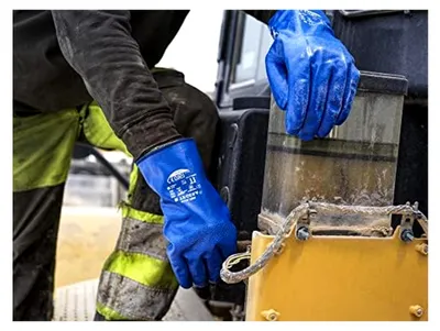 Produktbild von Winter-Arbeitshandschuhe aus Nitril in Blau (Größe 9)