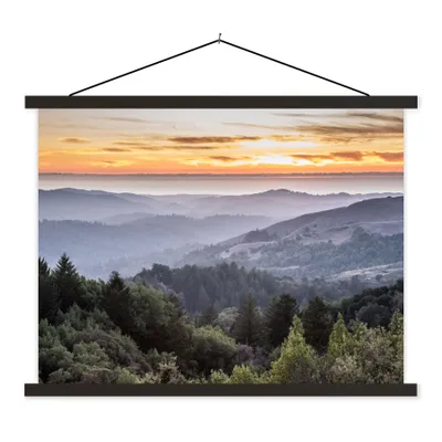 Produktbild von MuchoWow® Textilposter Berge - Sonne - Wald - Landschaft 120x90 cm mit schwarzem Rahmen - Aufhänger für Poster