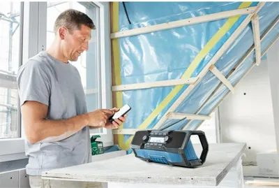 Image de Bosch GPB 18V-2 C Professional - Baustellenradio - 15 Watt