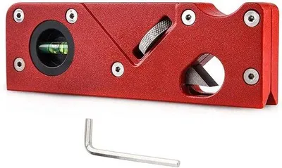 Immagine prodotto di Macchina per la lavorazione del legno con funzione di levigatura degli angoli e affilatura dei profili