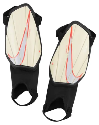 Produktbild von Nike - Schienbeinschutz "Charge" PP241 (M) (Weiß)