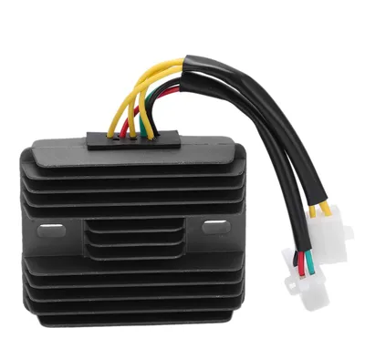 Imagen del producto de Regulador/rectificador de voltaje para motocicleta de 12V, con 6 cables y 2 conectores, fabricado en aleación de aluminio, compatible con ATV250, 300 y CF250