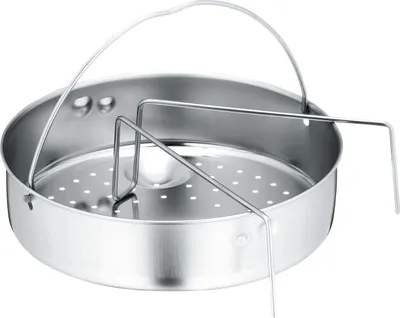 Produktbild von WMF Schnellkochtopf-Zubehör Set 2-teilig, Einsatz gelocht mit Einsatzsteg, für Schnellkochtöpfe 3,0 - 8,5l, Cromargan Edelstahl, spülmaschinengeeignet