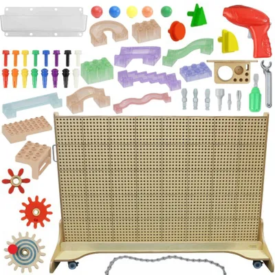 Produktbild von Masterkidz Freistehendes Stiel-Wandbrett 166 x 125 cm + Zubehör: Heringe, Zahnräder, Blöcke, Werkzeuge, Kugelbahn