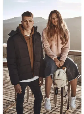 Productafbeelding van Bunda Urban Classics, gewatteerde jas met capuchon, zwart - maat L