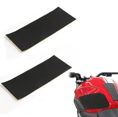 Obrázek produktu pro Univerzální chránič nádrže motocyklu, protiskluzový, design karbonu, černá barva, rozměry 10x25 cm