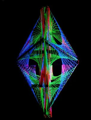 Produktbild von PSYWORK Schwarzlicht 3D StringArt "Glowing Star", 1,15m