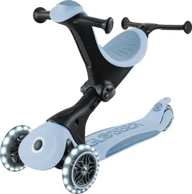 Obrázek produktu pro GLOBBER GO-UP DELUXE LIGHTS ECO 360 – 3 v 1 sedací kolo, odrážedlo, koloběžka, 120/80 mm, 3 kola, nastavitelné, borůvkově modré