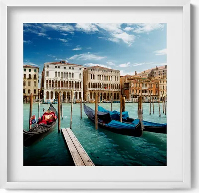 Produktbild von Gondeln Venedig Italien– Wandbild mit Rahmen – Gerahmtes Bild  – Wanddekoration – 50x50 cm –  Weiß Rahmen
