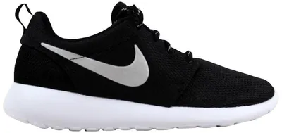 Produktbild von Nike Roshe One Black/Metallic Platinum-White (Women's) - EU 38