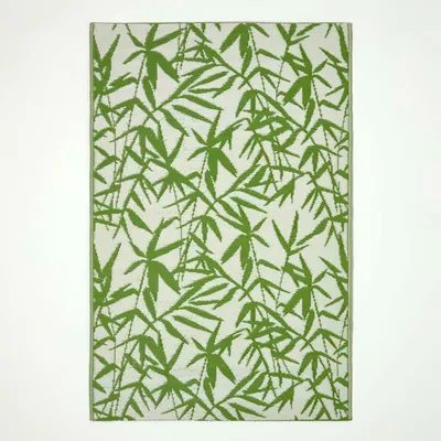 Produktbild von HOMESCAPES Outdoor Teppich wetterfest grün-weiß 120x180 cm, Gartenteppich Zena floral gemustert, Balkonteppich wendbar