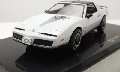 Produktbild von Ixo Models CLC582 Pontiac Firebird 1982 weiß 1:43