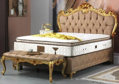 Produktbild von Casa Padrino Barock Doppelbett Braun / Gold - Prunkvolles Samt Bett mit Matratze - Schlafzimmer Set im Barockstil - Schlafzimmermöbel