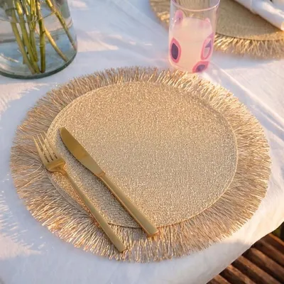 Produktbild von PromoHome® Set von 6 goldenen runden Untersetzern, ausgeschnittenes Pinseldesign, 38 cm