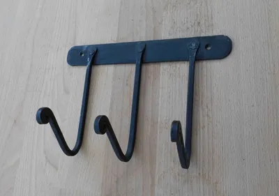 Produktbild von Traumschöne stabile Wandhakenleiste 3er Wandhaken Eisen schwarz 19 cm