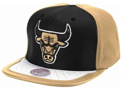 Immagine prodotto di Mitchell & Ness Cappelli Day One Snapback Chicago Bulls, 6HSSMM19224CBUBKTN
