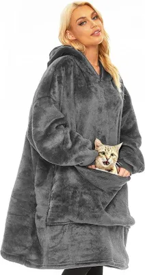 Productafbeelding van Warme hooded deken met mouwen en capuchon. Damesdekens. Ultrazachte dameshoodie van sherpa fleece met een grote zak. Geschikt als