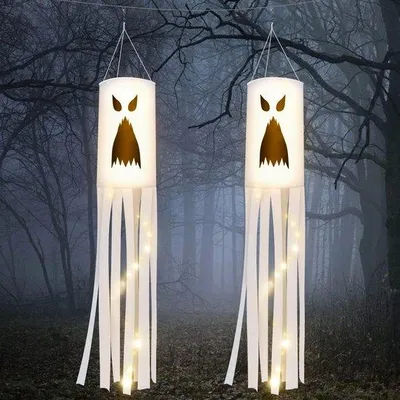 Zdjęcie produktu dla Dekoracje na Halloween z oświetleniem LED – 2 sztuki wiszących wiatraczków Spukkap – na imprezy halloweenowe – dekoracje zewnętrzne – ogród i taras – oświetlenie LED – 2 sztuki.