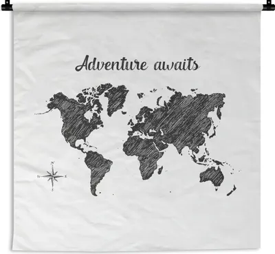 Produktbild von MuchoWow® Wandteppich Wandbehang Weltkarte - Zitat - Das Abenteuer wartet 150x150 cm Tapisserie Dekoration Wandtuch - Wohnaccessoires - Modernes