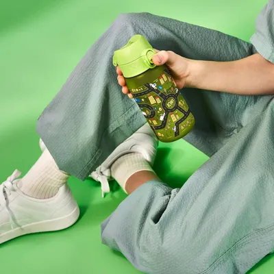Produktbild von Auslaufsichere Kinder-Wasserflasche 350ml - Einfach zu Öffnen, Spülmaschinenfest und Sicher