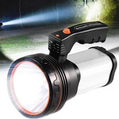 Image de Lampe torche portable 8000 lumens, étanche, couleur argent