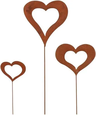 Immagine prodotto di Set di 3 sculture decorative da giardino a forma di cuore con effetto ruggine - Garten1or nel giardino