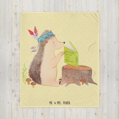 Produktbild von Mr. & Mrs. Panda Bettdecke Igel Federschmuck - Gelb Pastell - Geschenk, Indianer, Abenteuer, Camping, Sofaüberwurf, Kuscheldecke, Decke, Wohndecke, Waldtiere, Sofadecke