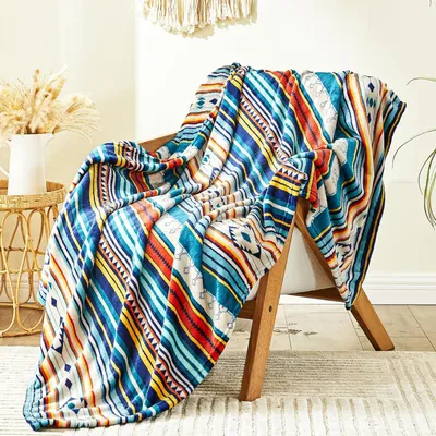 Produktbild von Wendbare, gestreifte Fleecedecke, 130 x 150 cm, aus Flanell, leichte und weiche Decke für alle Jahreszeiten