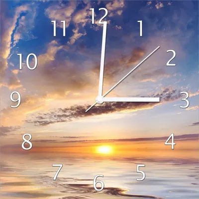 Produktbild von Wallario Design Wanduhr Sonnenuntergang über dem Wasser aus Echtglas, Größe 30 x 30 cm