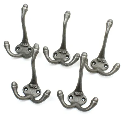 5er Set antike 1883 Dreifach-Jackenhaken aus Gusseisen