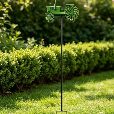 Produktbild von Traktor-Windspiel als Windskulptur und Gartendekoration | Windrad-Bodenstecker für Vorgarten, Terrasse, Garten und Beet