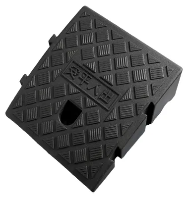 Produktbild von Kunststoff-Auffahrrampe mit Rampenpolster 25X27X11cm für Einfahrten und Terrassenbereiche
