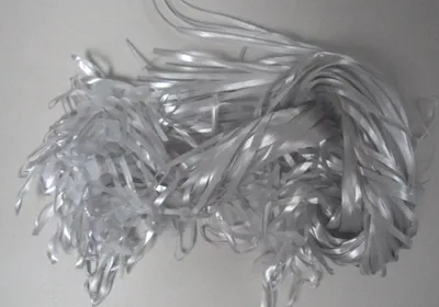 Produktbild von DeCoArt 100 Ballonverschlüsse silber  mit 1,2 m Polyband geeignet für Heliumbefüllung