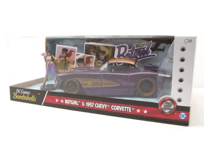 Immagine prodotto di Jada Toys DC Bombshells Diecast Modell Hollywood Rides 1/24 1957 Chevy Corvette con Batgirl Figur JADA30457