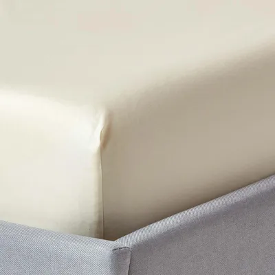 Produktbild von HOMESCAPES Satin-Spannbettlaken 180 x 200 cm – Baumwolle, creme-vanille