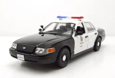 Produktbild von Greenlight Collectibles 84143 Ford Crown Victoria Interceptor LAPD Police 2001 schwarz weiß Drive TV-Serie 1:24