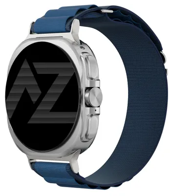 Productafbeelding van Accezz Nylon Alpine bandje voor de Samsung Galaxy Watch Ultra 2 (2026) / Ultra (2024/2025) - Dark Blue