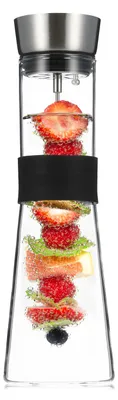 Image de GLASWERK Carafe en verre avec couvercle en acier inoxydable (1 litre) - Carafe à eau avec insert à fruits en verre borosilicaté - Carafe en verre avec couvercle Brochette à fruits avec bouchon