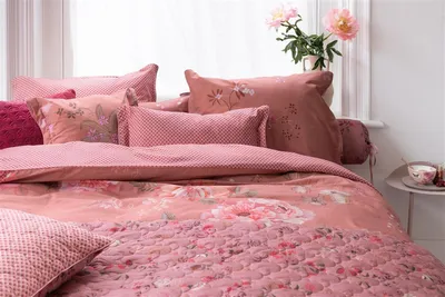 Produktbild von Pip Studio Perkal-Bettwäsche-Garnitur Tokyo Bouquet Farbe  Pink 155x220cm+80x80